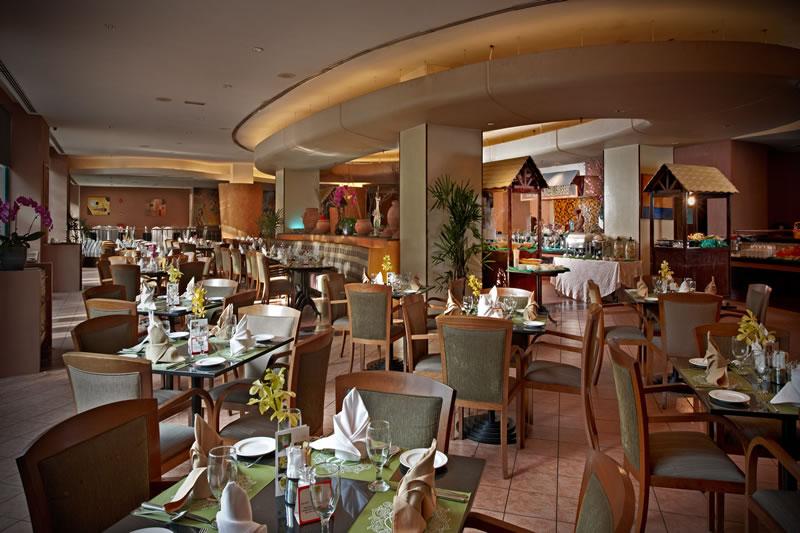 Royale Chulan Seremban Exterior foto The restaurant