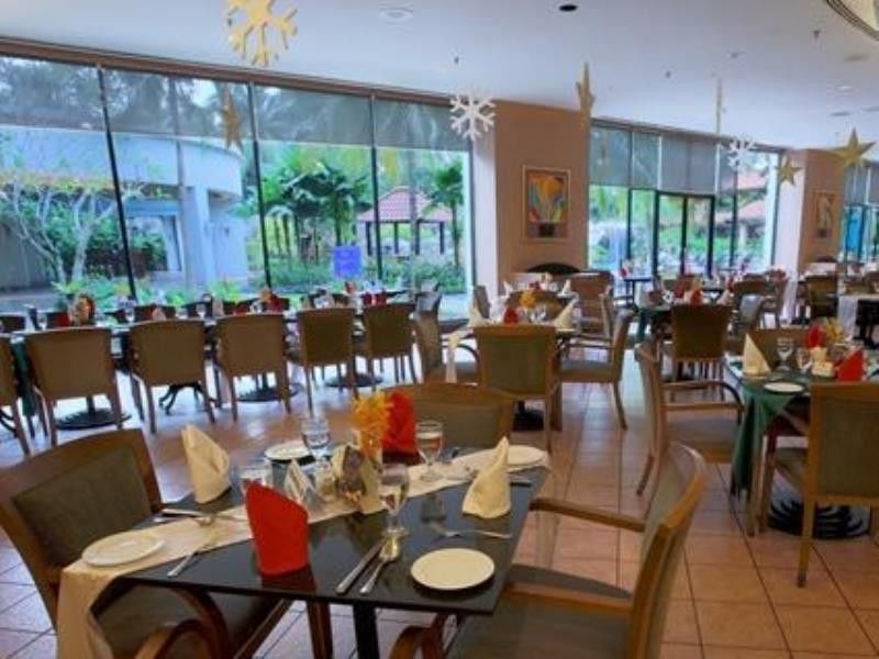 Royale Chulan Seremban Exterior foto The restaurant at the hotel